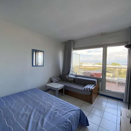 Juan Les Pins, 1 Piece, 4 Personnes - Fr-1-252-189 * Antibes